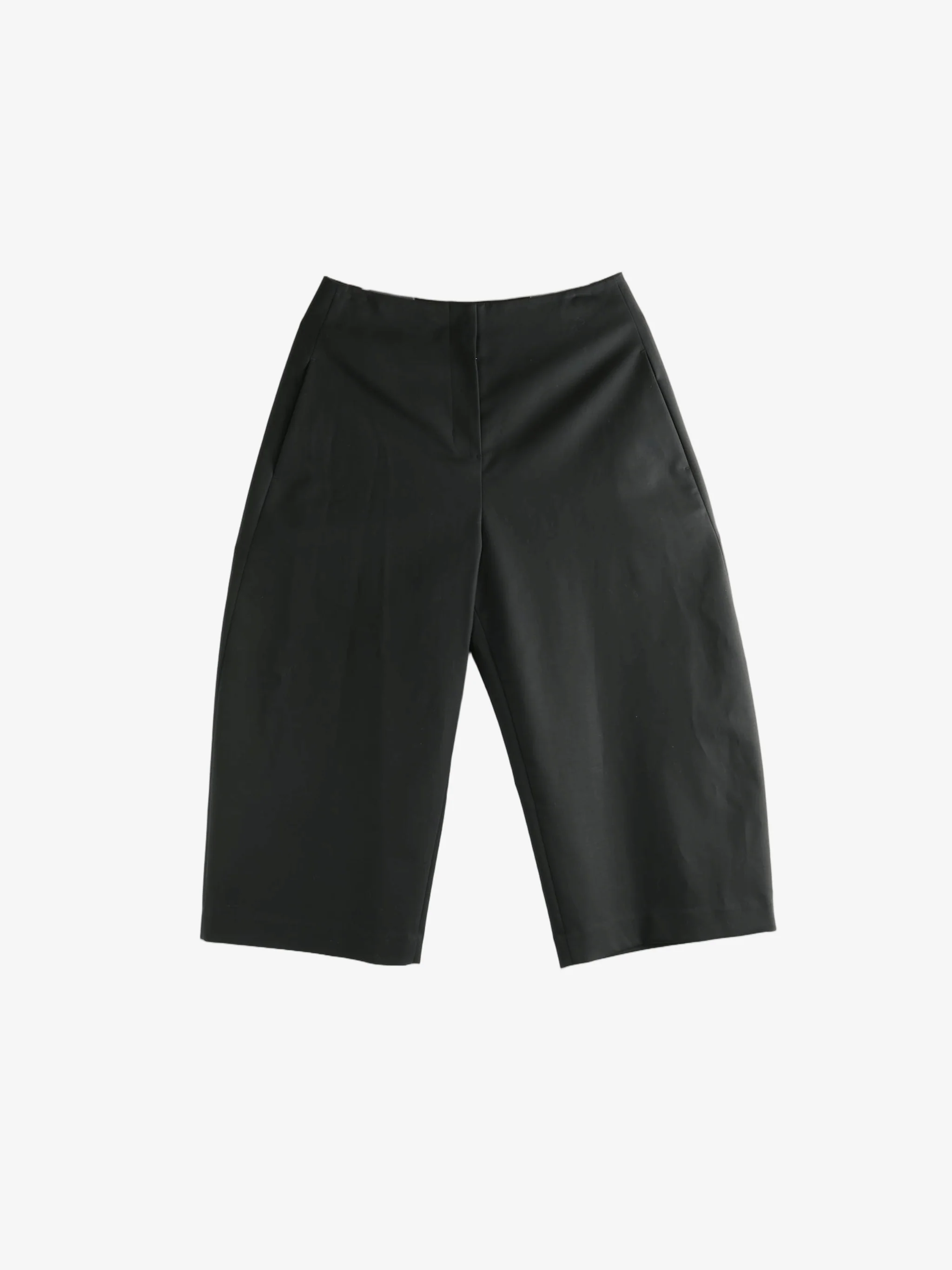 AMOMENTO - Women Curved Capri Pants - Image 5