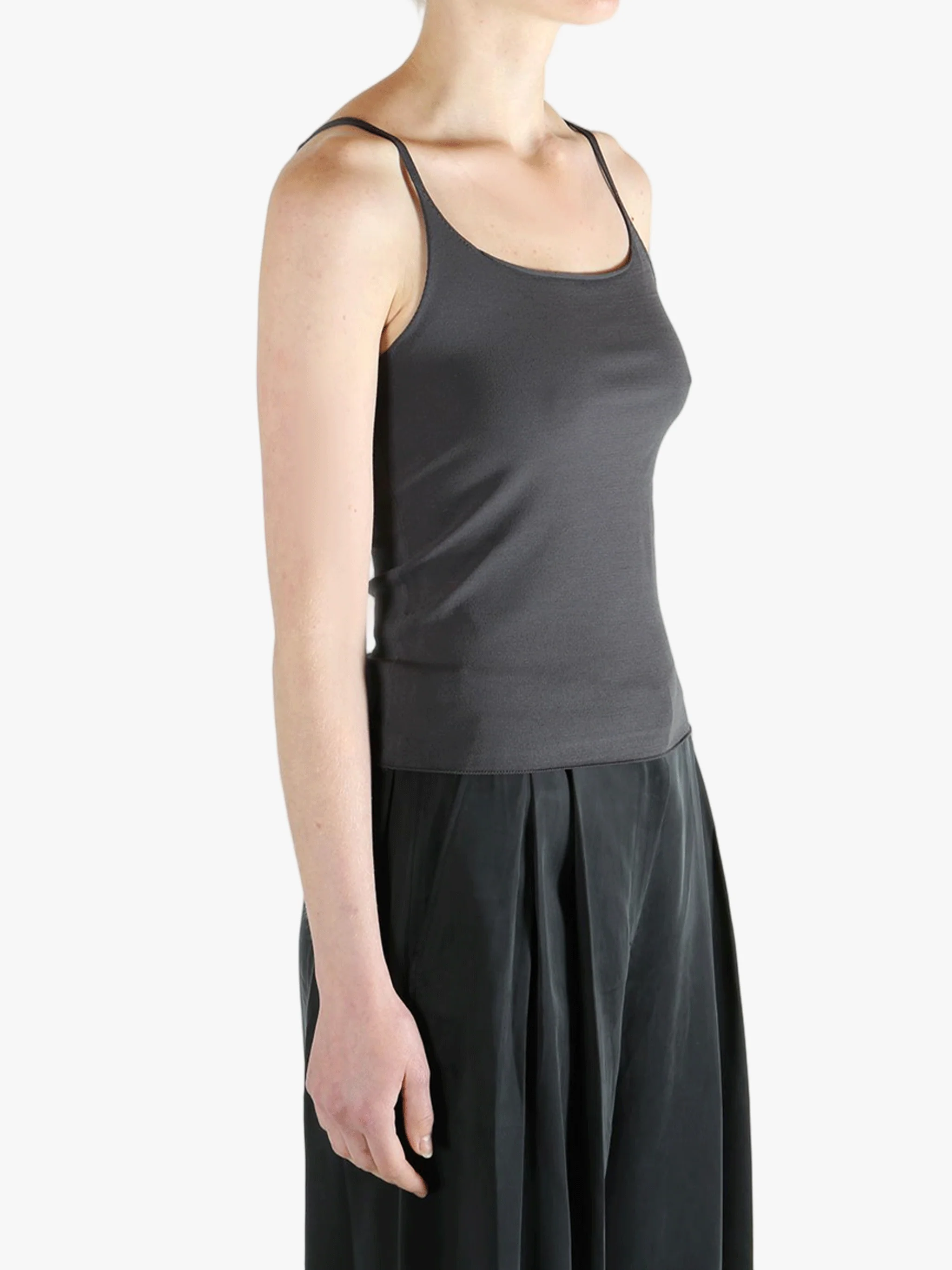 AMOMENTO - Women Sleeveless Knit Top - Image 3