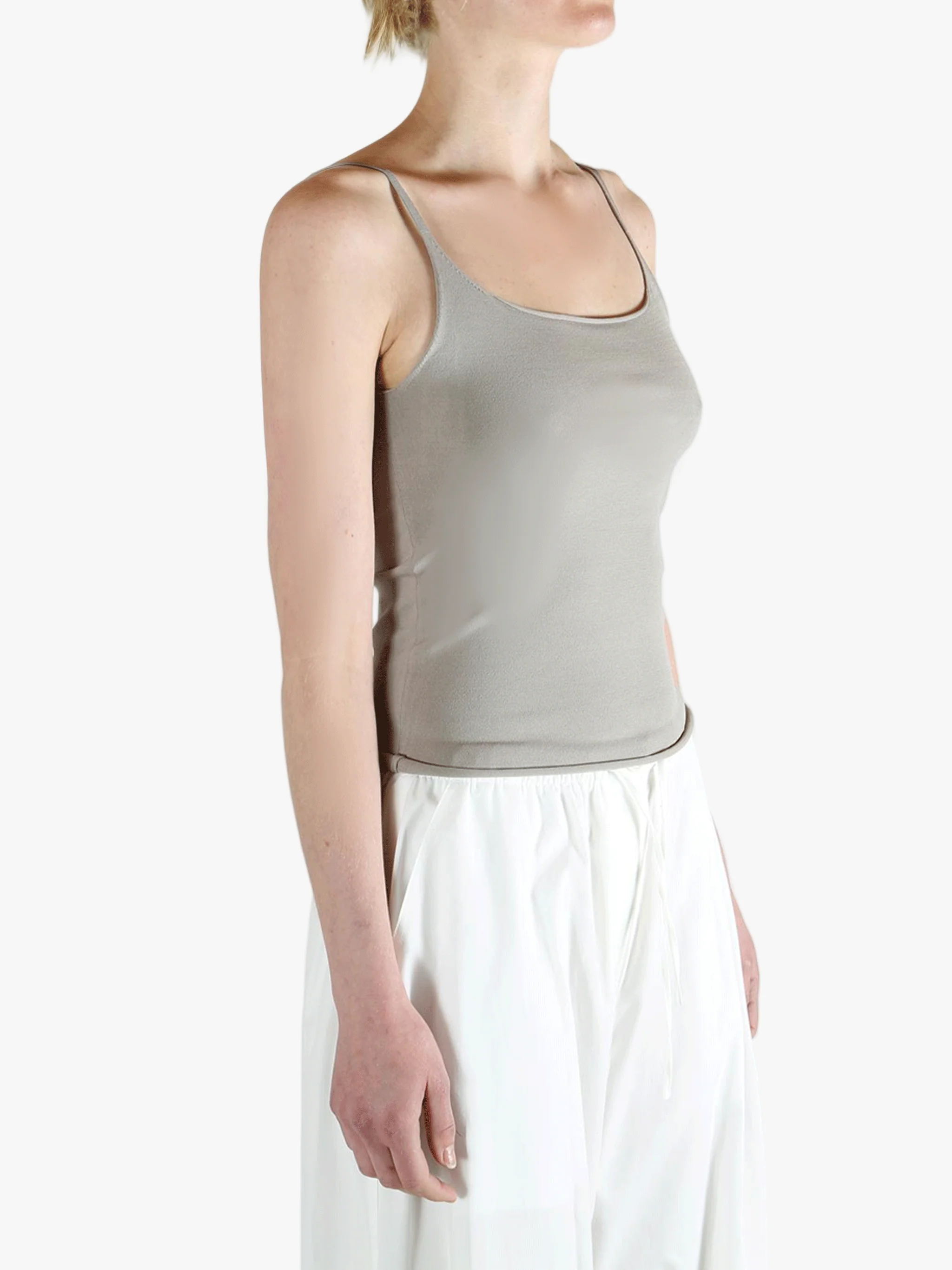 AMOMENTO - Women Sleeveless Knit Top - Image 2