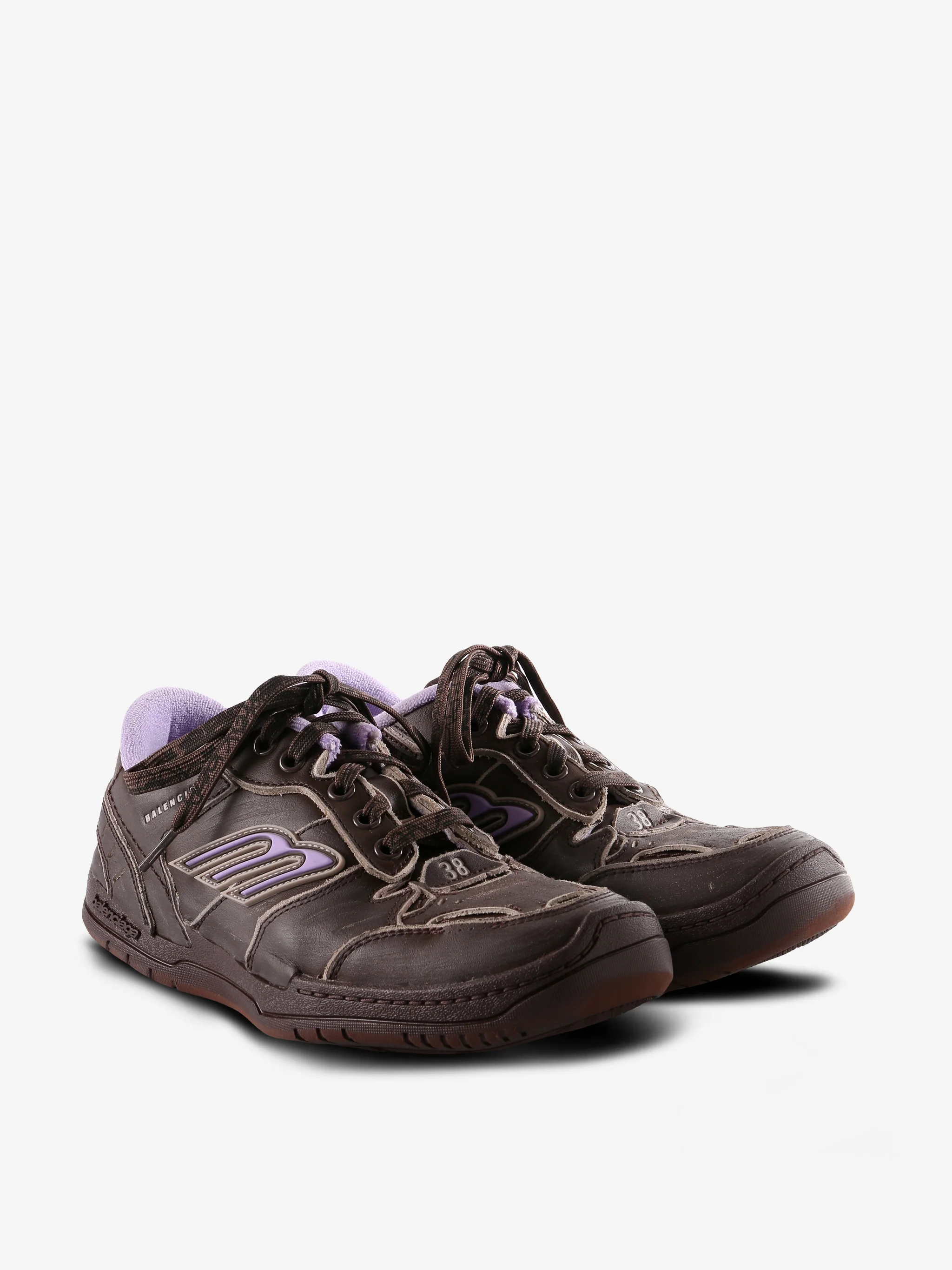 BALENCIAGA - Women Hamptons Medium Worn Out Sneakers - Image 2