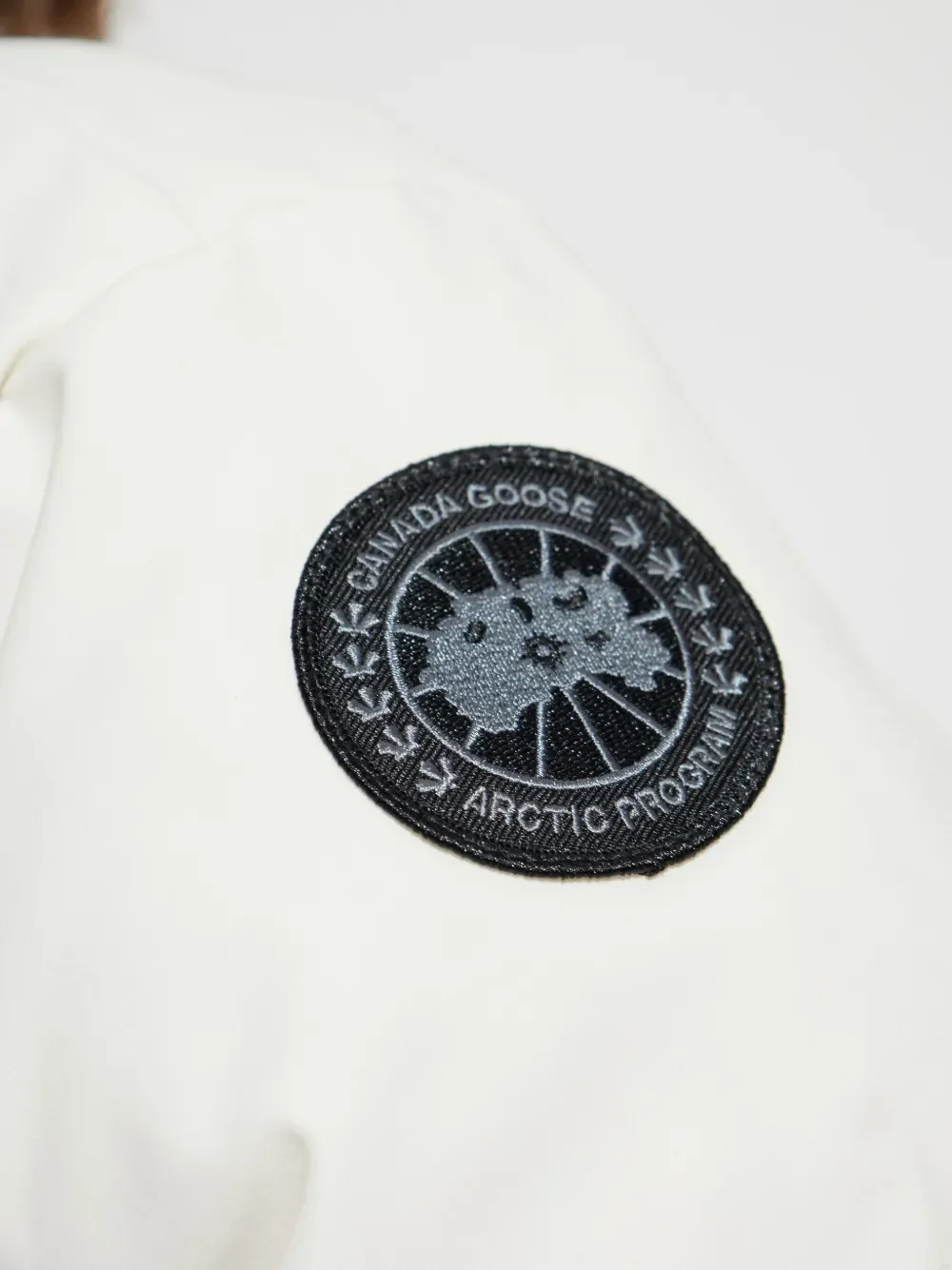 CANADA GOOSE - Women Grandview Cropped Jacket - Image 4