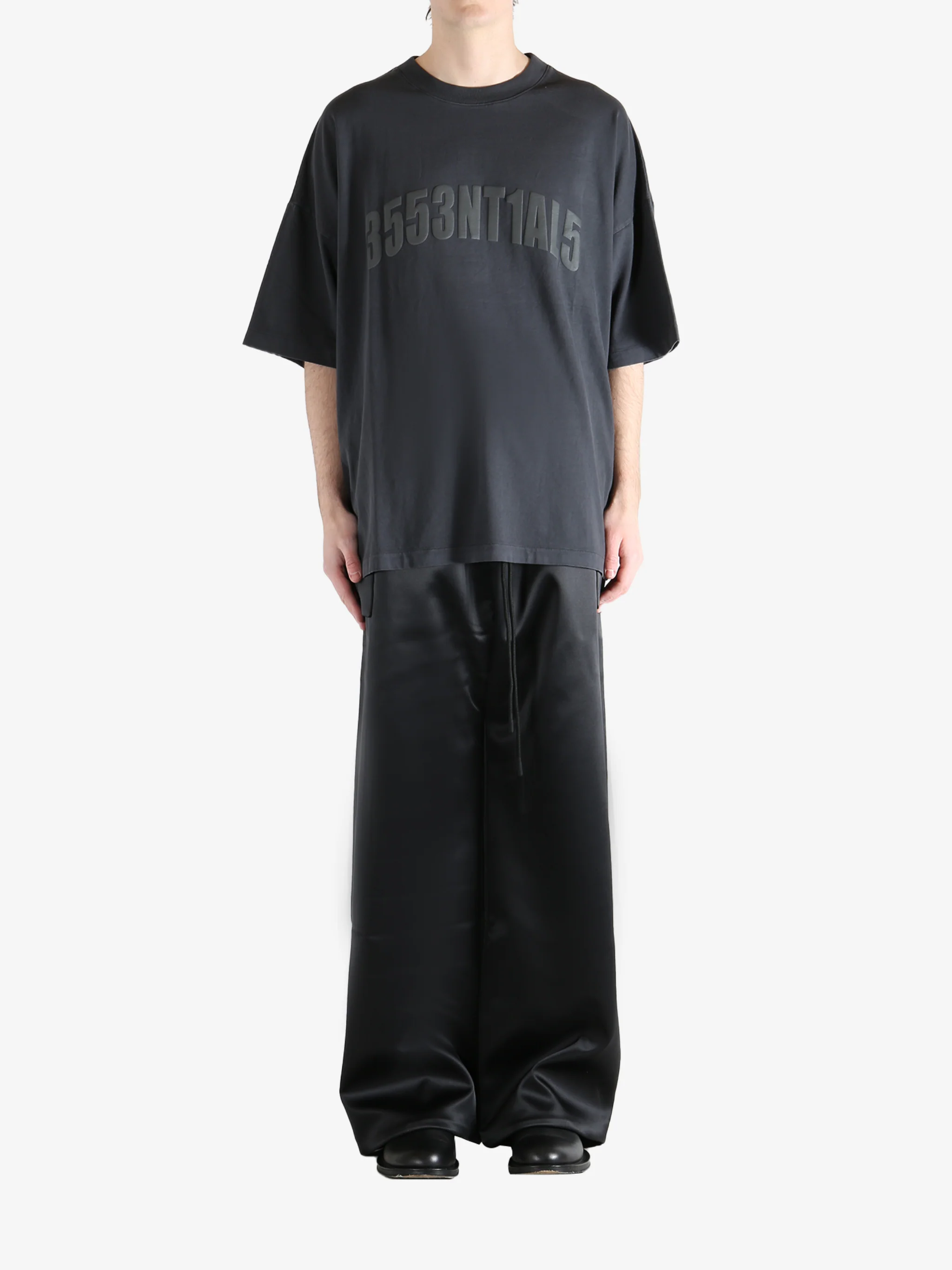 FEAR OF GOD ESSENTIALS - Men 90'S Short Sleeve Tee - Image 4
