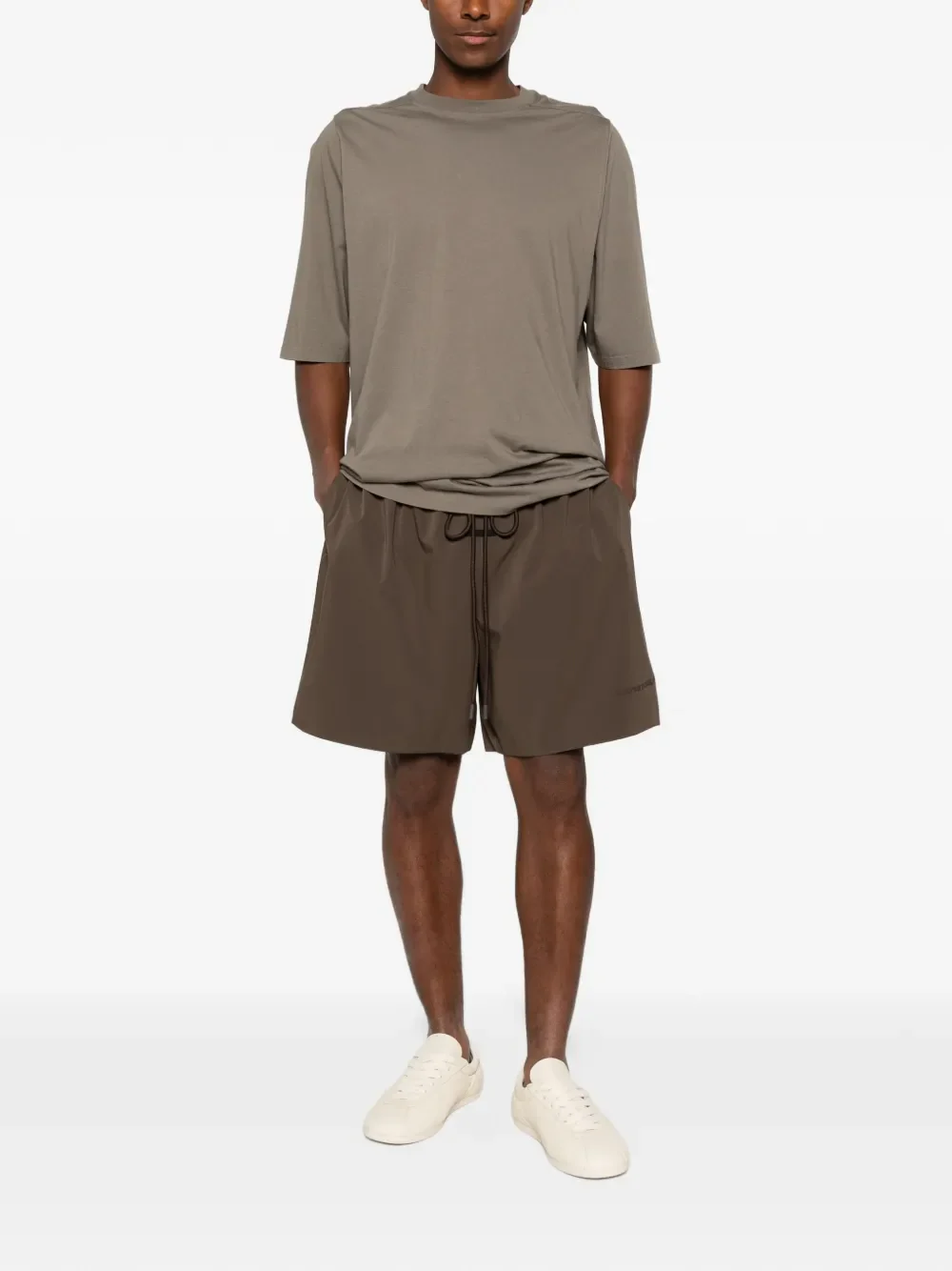FEAR OF GOD ESSENTIALS - Men Active Trace Classic Short W/Slit