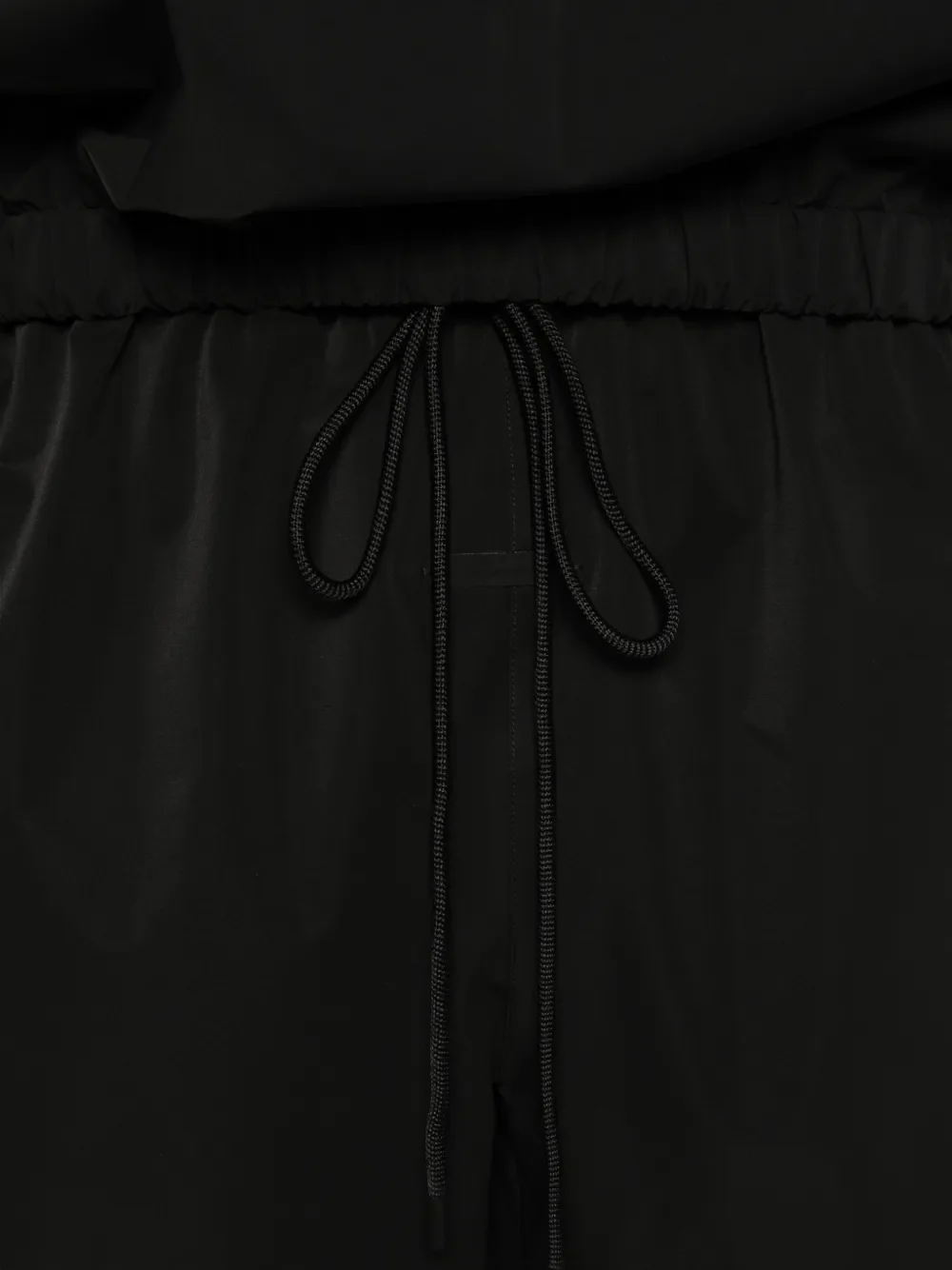 FEAR OF GOD ESSENTIALS - Men Active Trace Classic W/Slit Short - Image 3