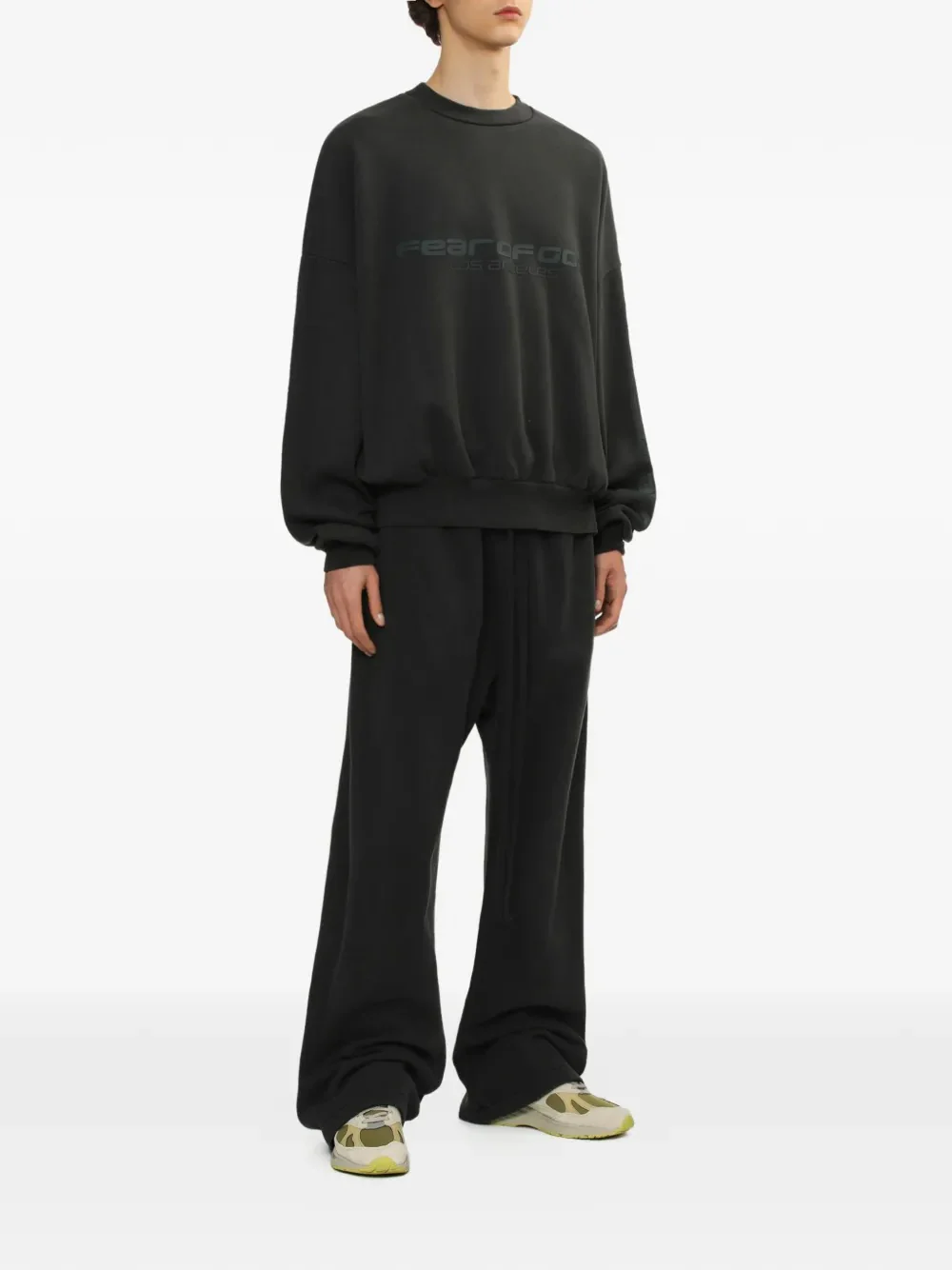 FEAR OF GOD ESSENTIALS - Men Cropped Relaxed Sweatshirt - Image 3