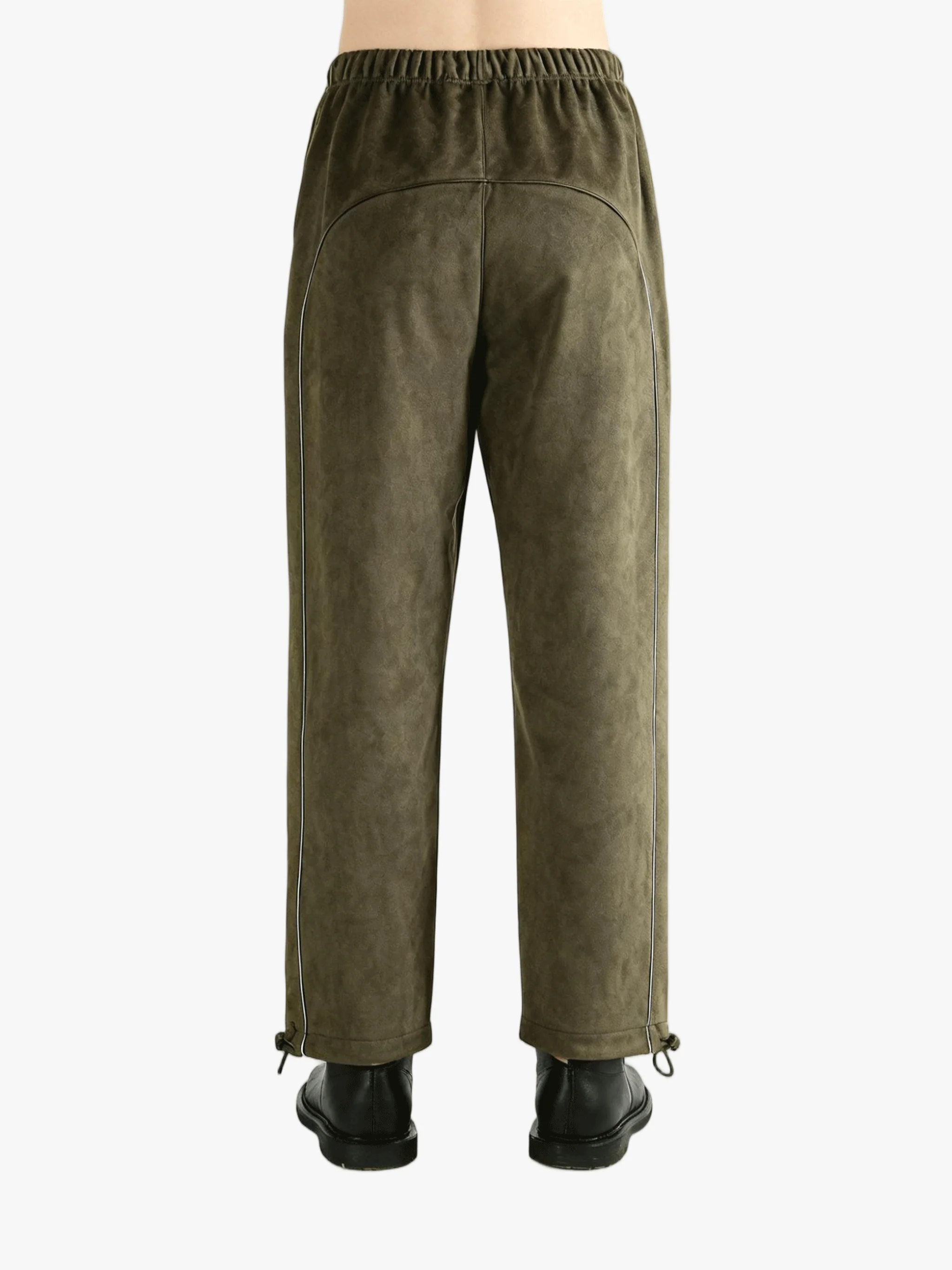 FEAR OF GOD ESSENTIALS - Men Signature Relaxed W/Piping Pant - Image 3