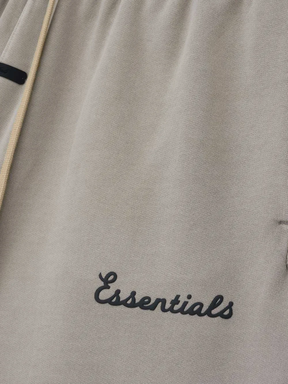 FEAR OF GOD ESSENTIALS - Men Training Classic Fit Short - Image 3