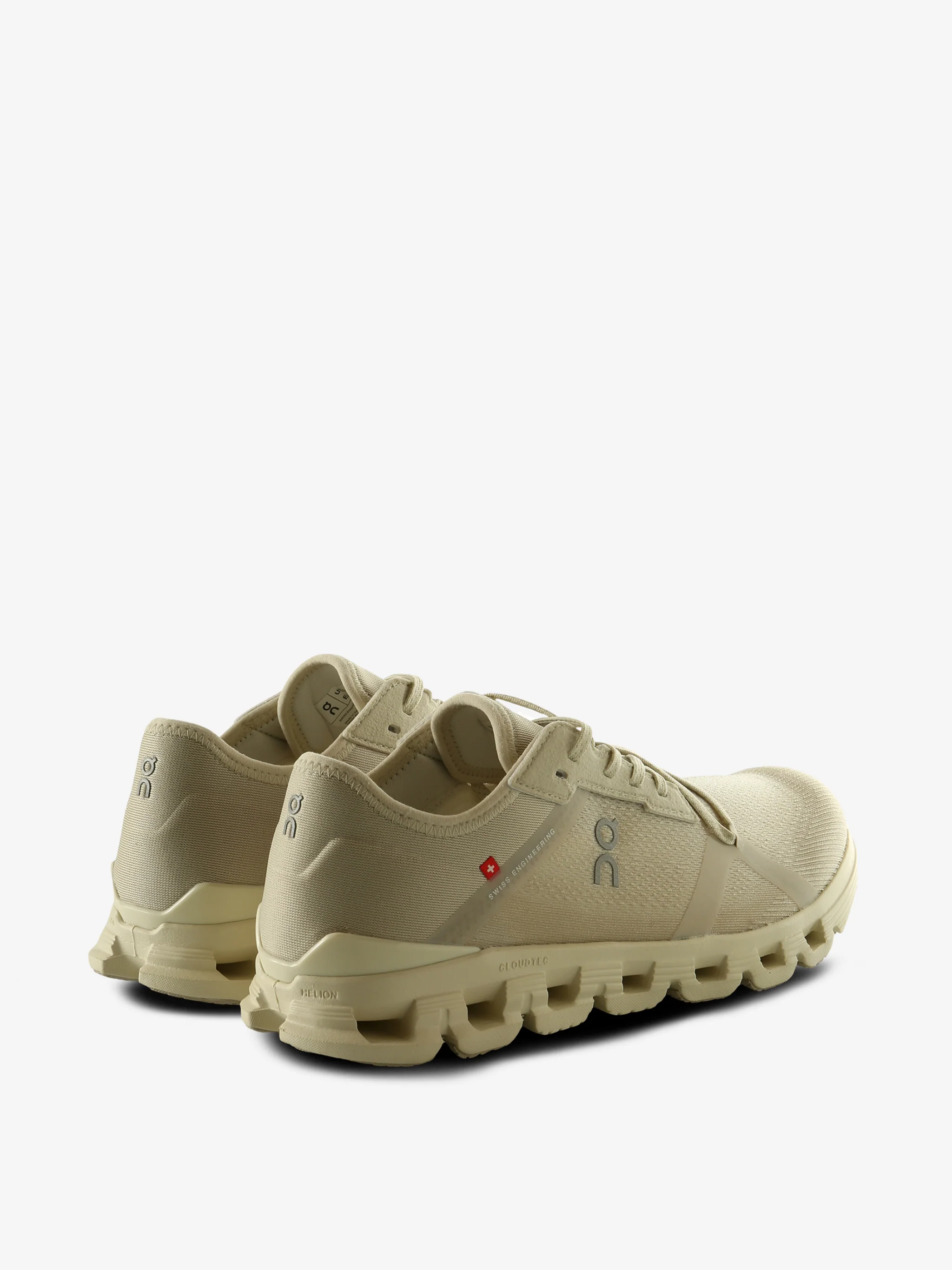ON RUNNING - Men Cloud X 4 AD Sneakers - Image 3