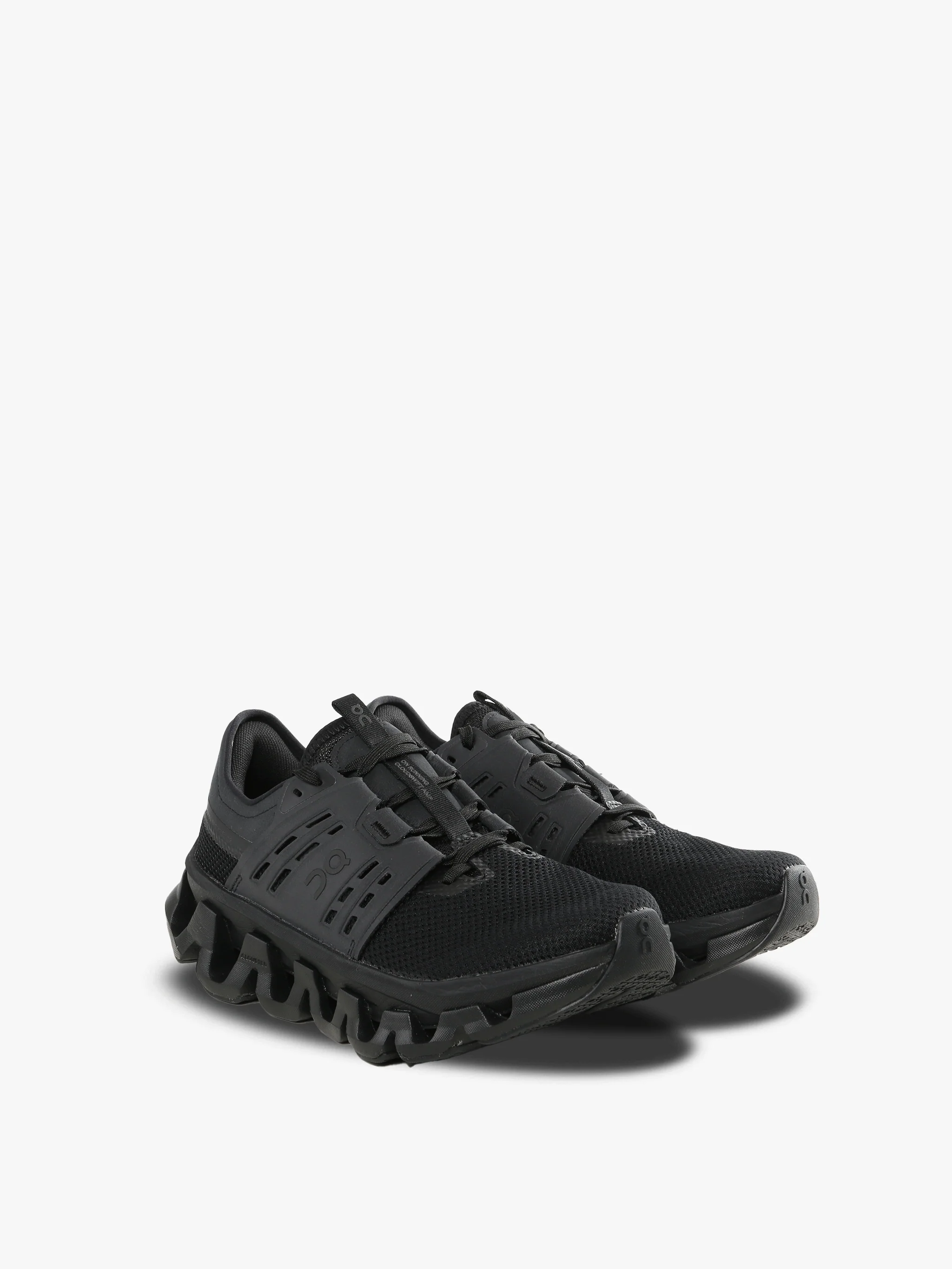 ON RUNNING - Men Cloudswift Amp 1 Sneakers - Image 2