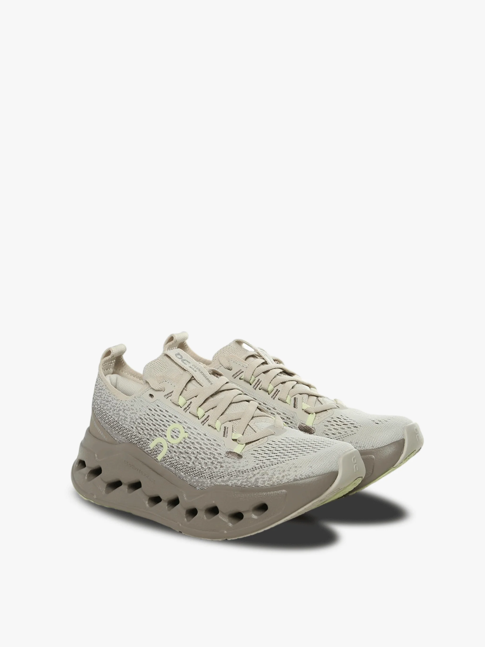 ON RUNNING - Women Cloudsurfer Max Sneakers - Image 2