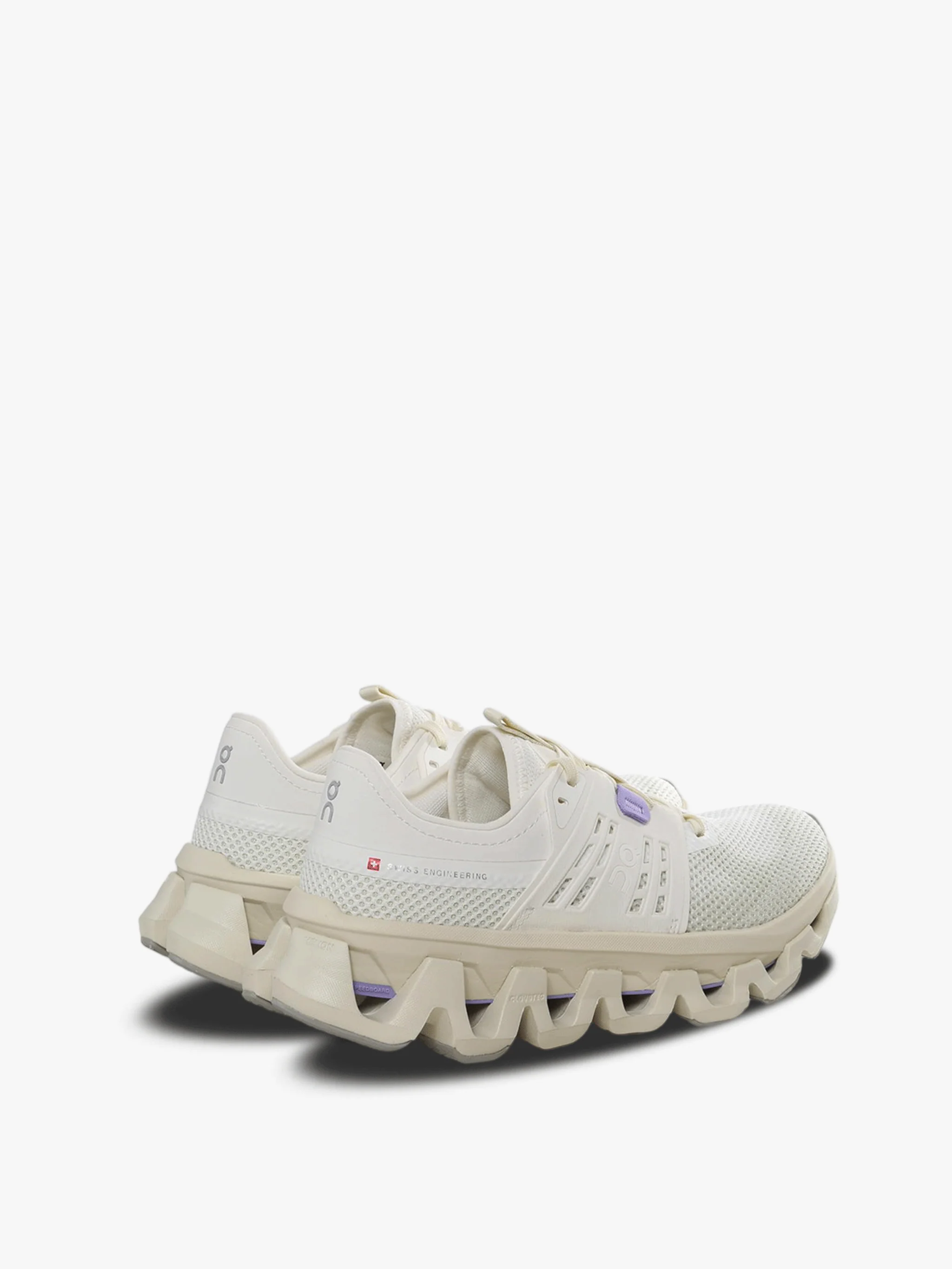 ON RUNNING - Women Cloudswift Amp Sneakers - Image 3