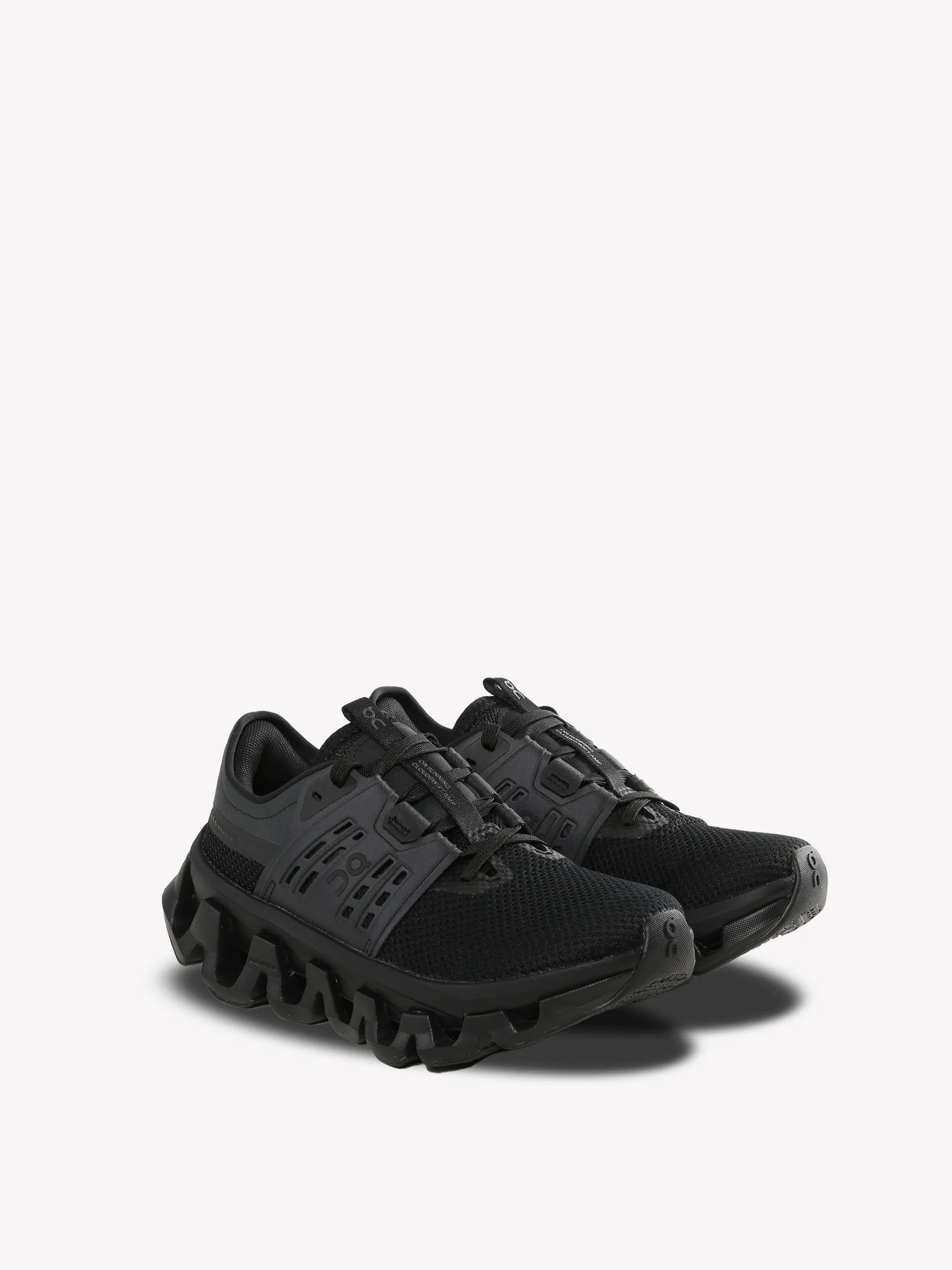 ON RUNNING - Women Cloudswift Amp Sneakers - Image 2
