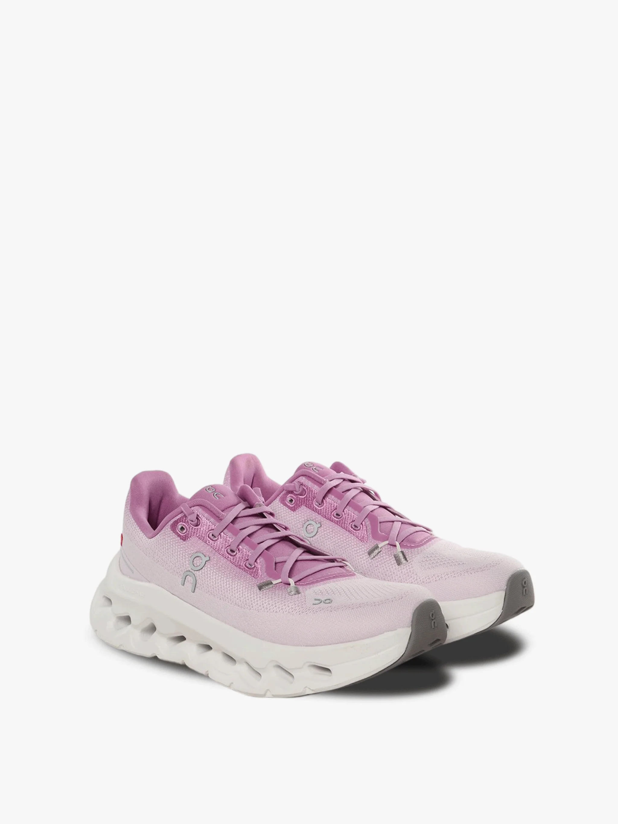 ON RUNNING - Women Cloudtilt Sneakers - Image 2