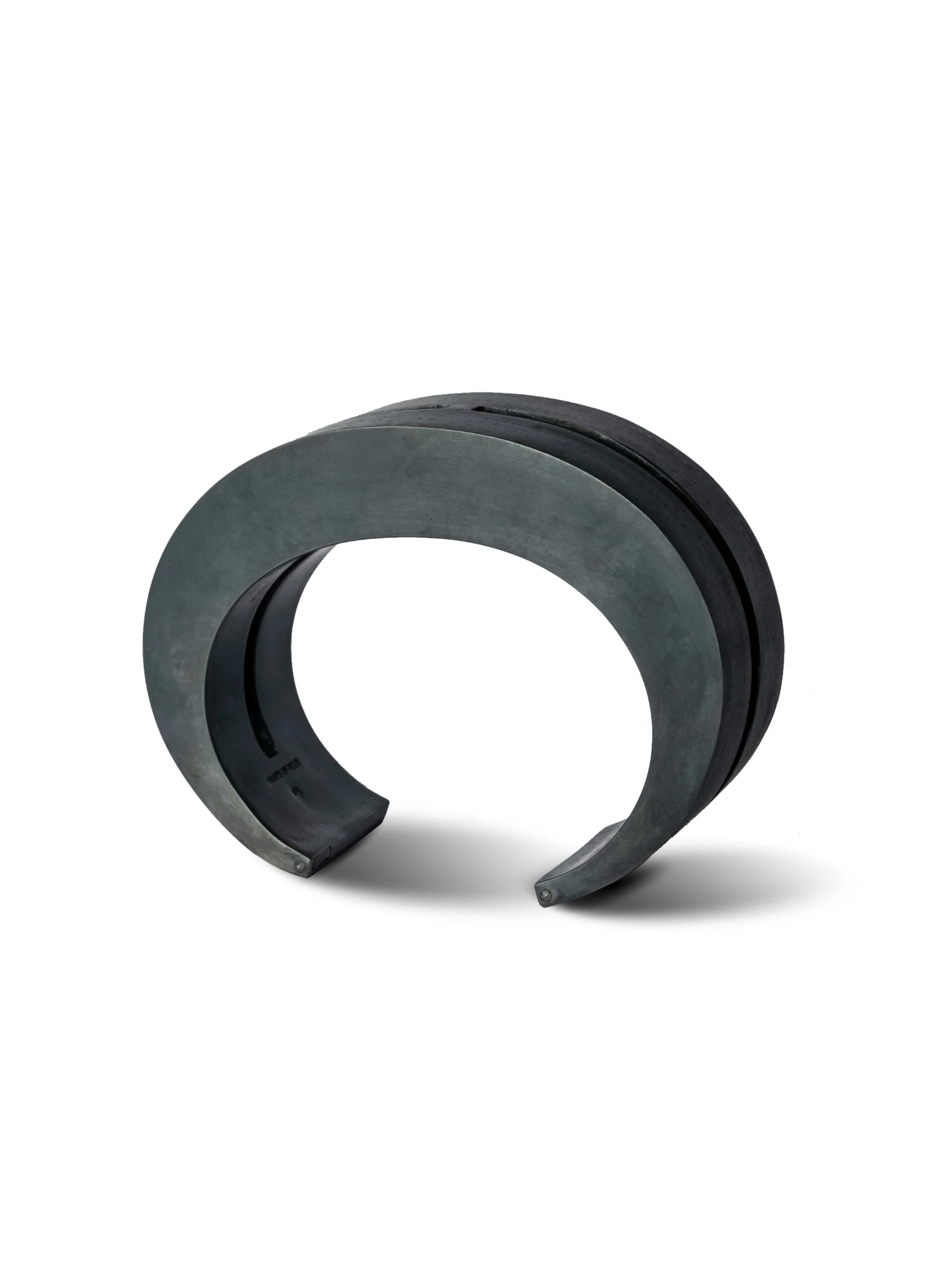 PARTS OF FOUR - Crescent Crevice Bracelet (30mm, KAS) - Image 3