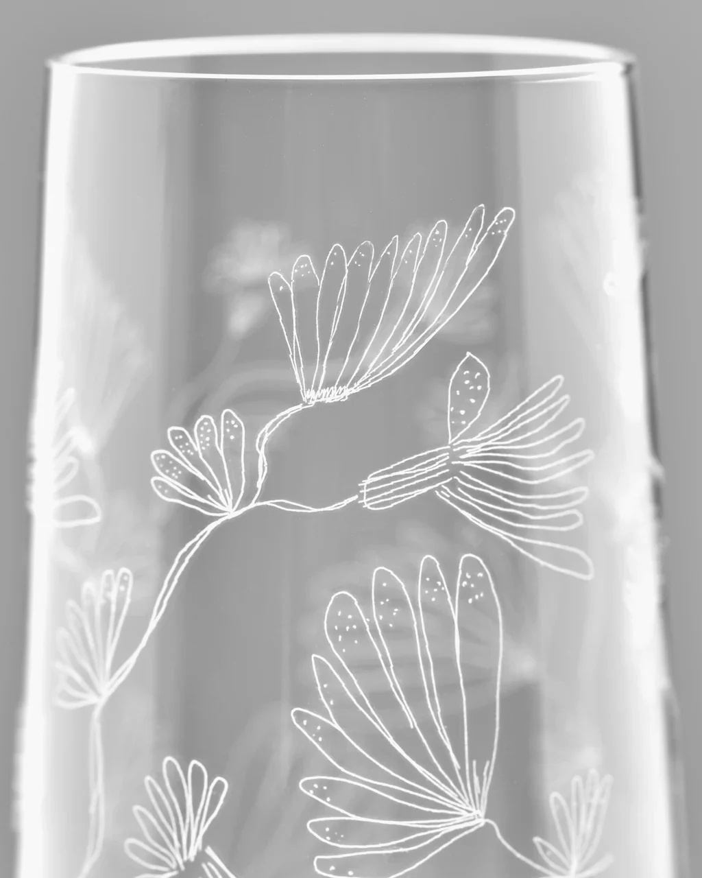 SERAX X MARNI - Camelia Aubergine Champagne Flute - Image 3