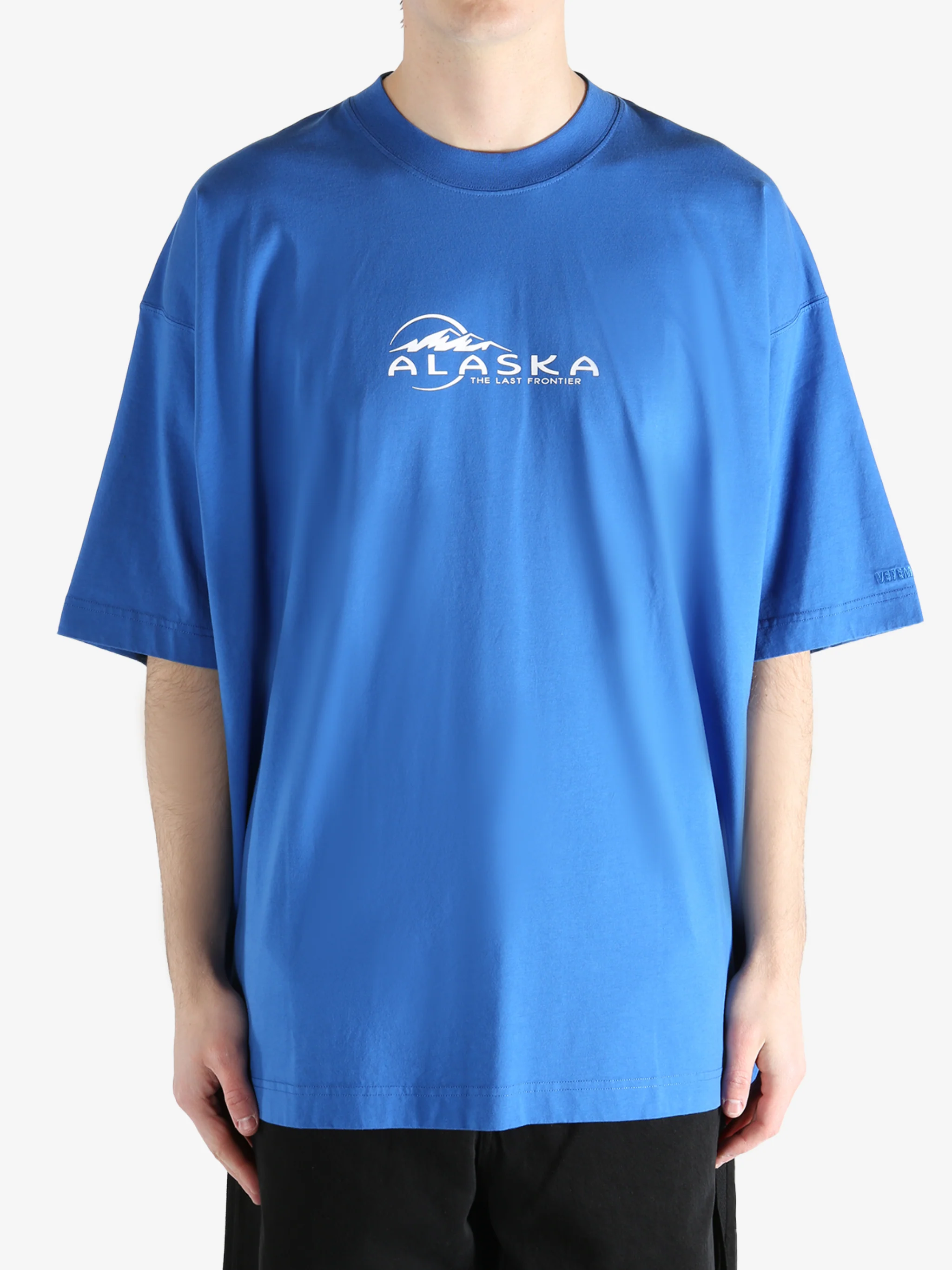 VETEMENTS - Men Alaska Tourist T-Shirt