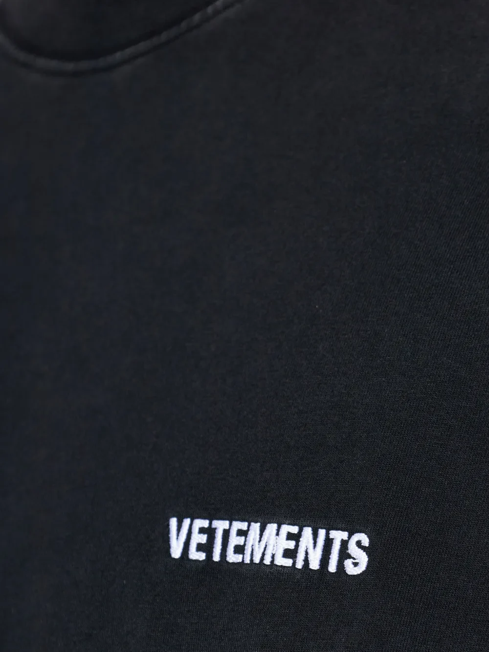 VETEMENTS - Men Iconic Logo T-Shirt - Image 4