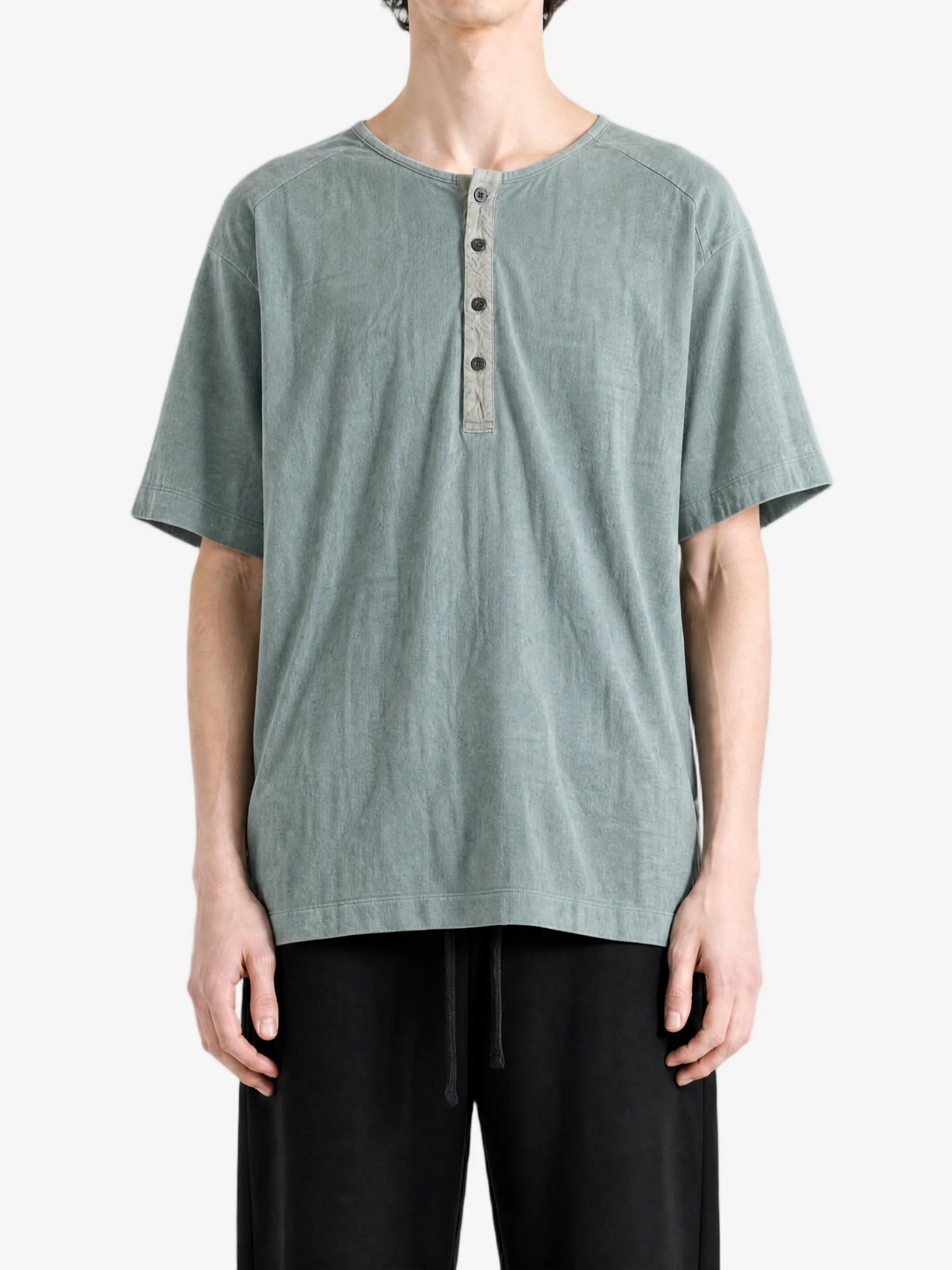 ZIGGY CHEN - Men Henley Neck Gathered T-Shirt