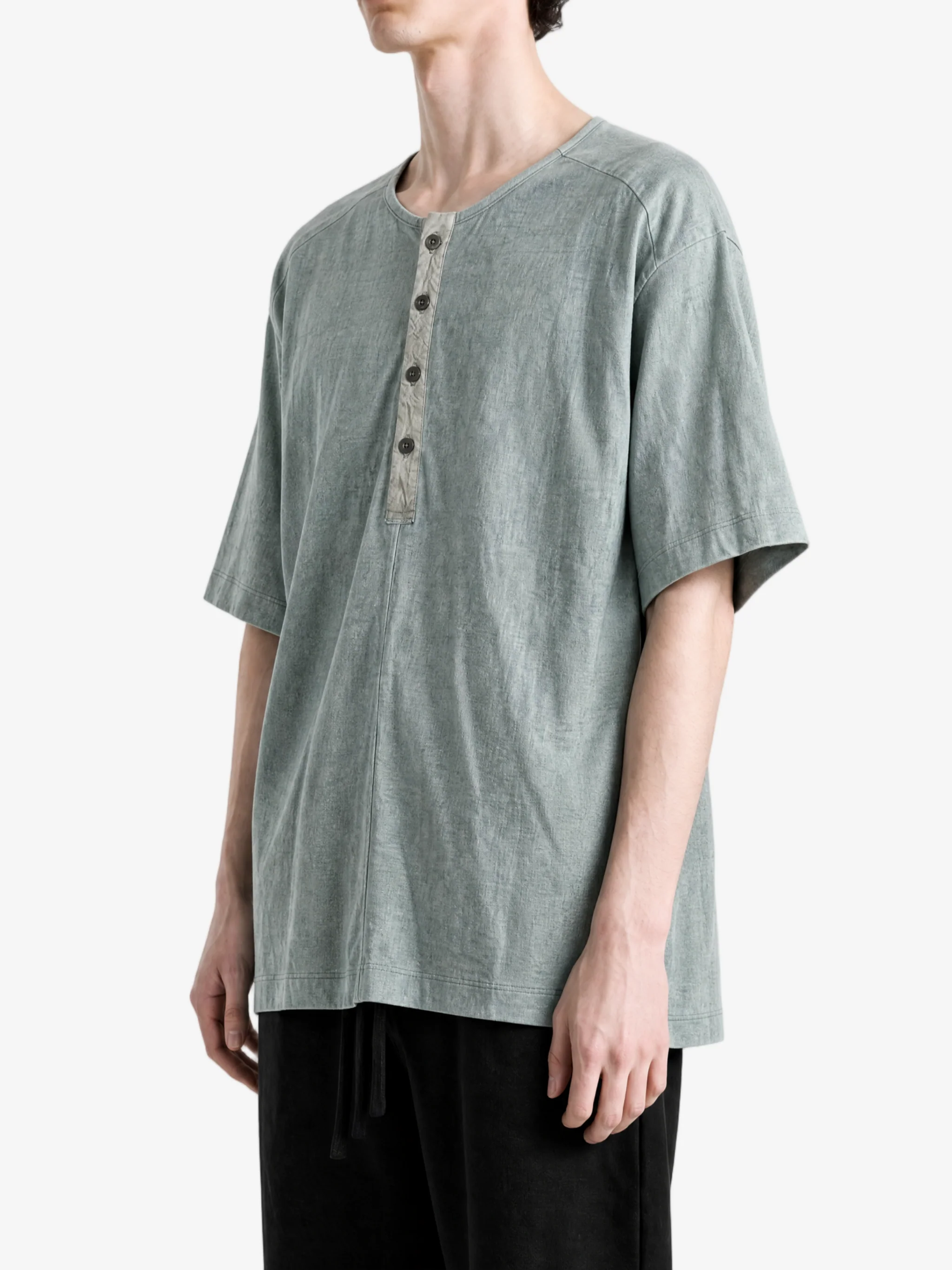 ZIGGY CHEN - Men Henley Neck Gathered T-Shirt - Image 2